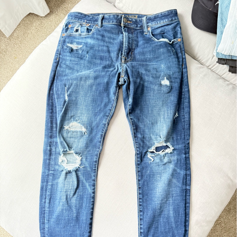 Men's Distressed Blue Jeans